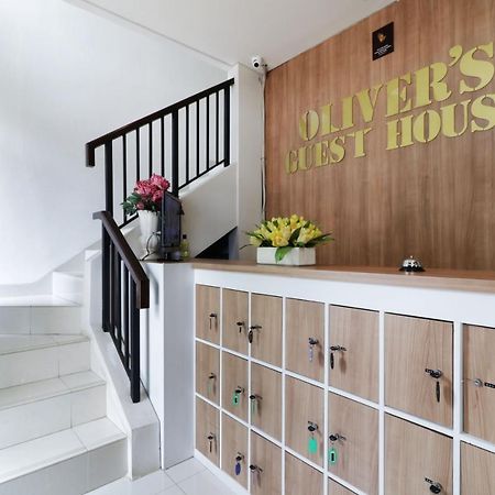 Oliver'S Guest House Tangerang Exterior foto